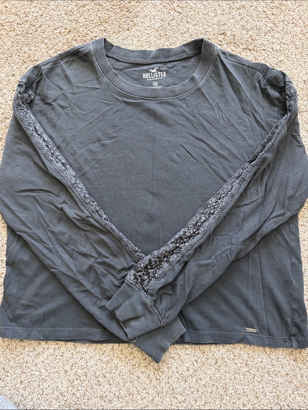 Hollister Women's Charcoal Gray Long Sleeve Crew with Lace Sleeve Detail